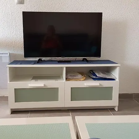 شقة Studio Cabine 4p Proche Mer/piscine/parking *