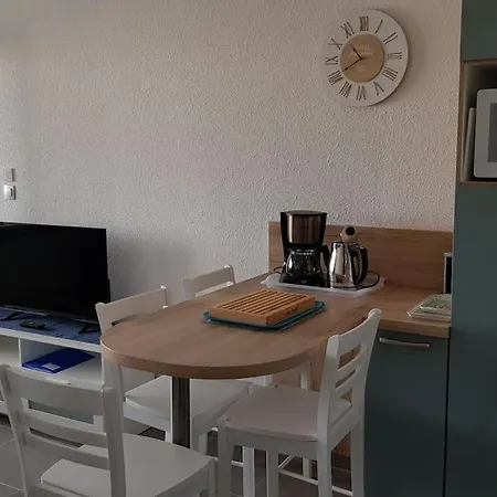 Studio Cabine 4p Proche Mer/piscine/parking *